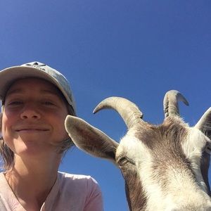 Meet your Posher, Julia